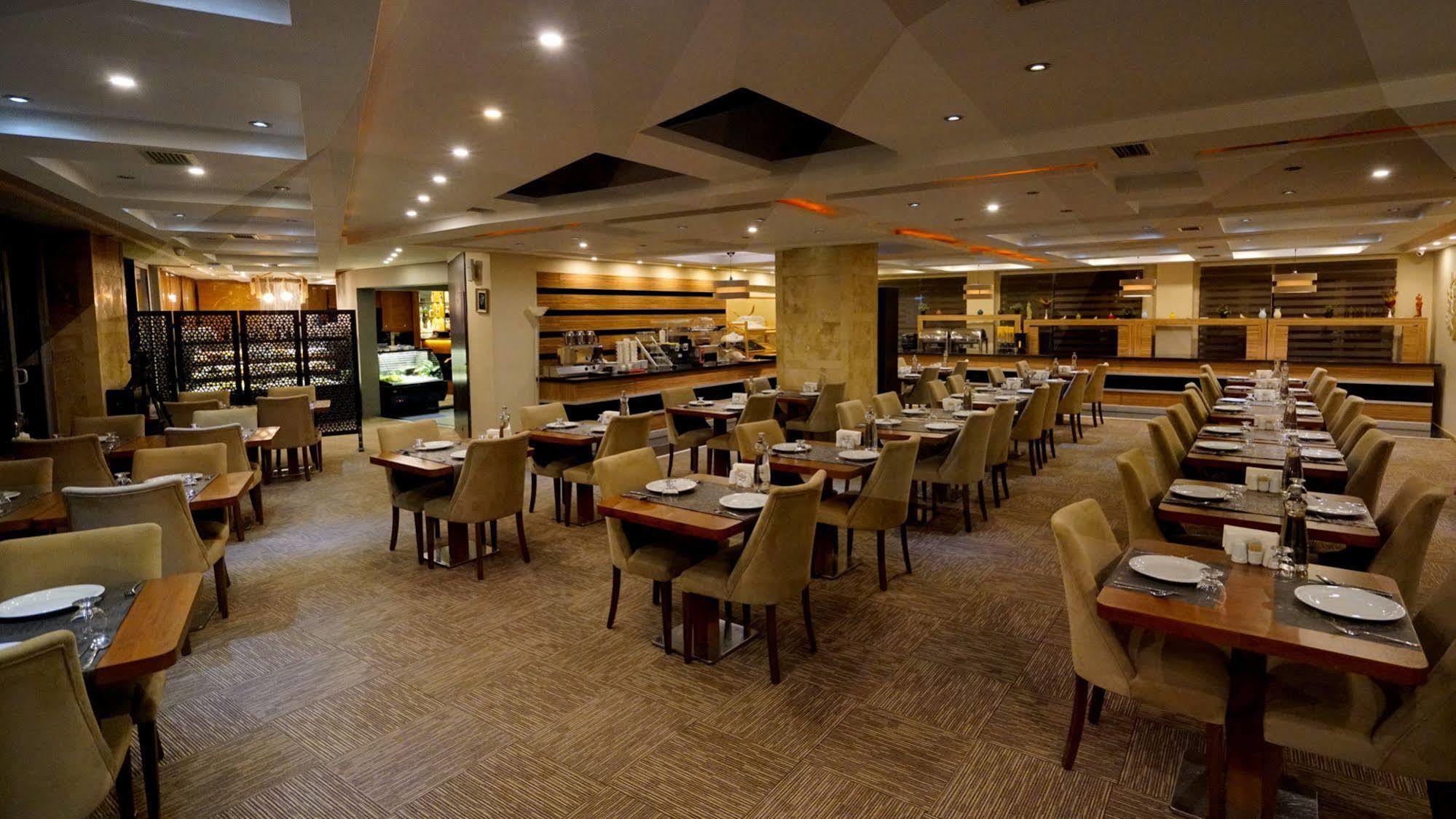 Es Albatros Hotel Eskişehir Eksteriør billede